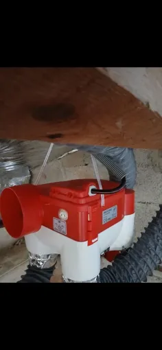 pose d'une vmc automatique hydro-réglable dans des combles, Cagnes-sur-Mer, WK RENOV