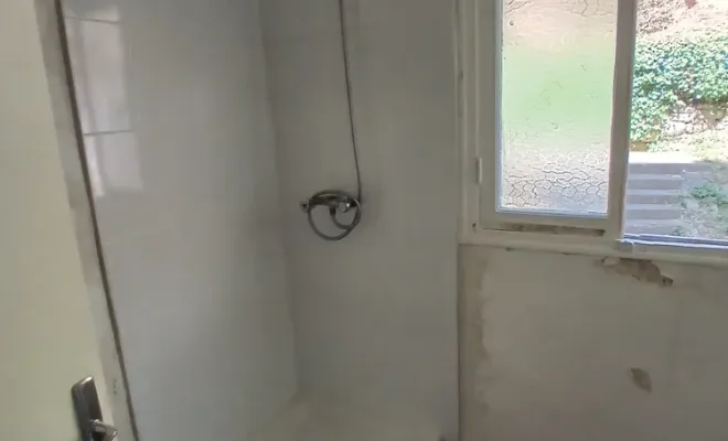 Pose de carrelage dans une salle de bain à Nice, Cagnes-sur-Mer, WK RENOV